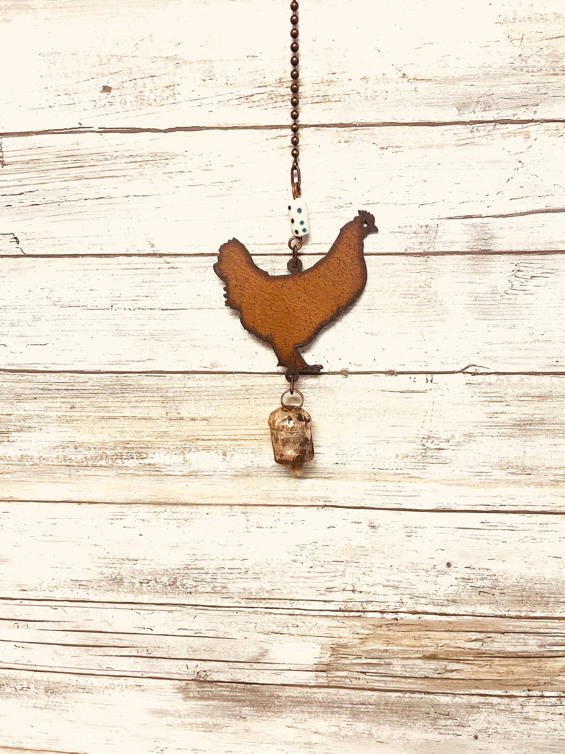 chick-bell-rustic-farmhouse-garden-decor-chime-universal-ironworks-inc